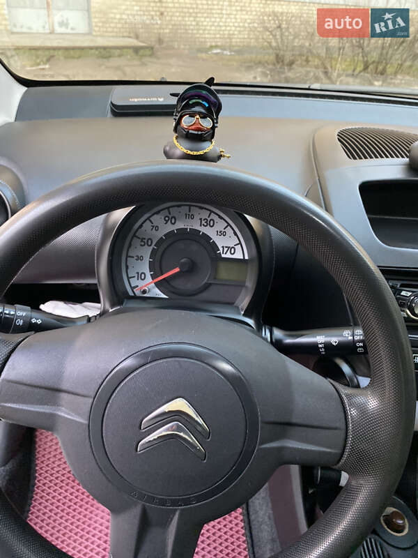 Хэтчбек Citroen C1 2013 в Казатине