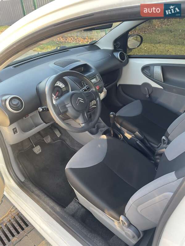 Хетчбек Citroen C1 2011 в Чернівцях