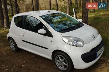 Хэтчбек Citroen C1 2008 в 