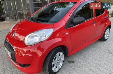 Хэтчбек Citroen C1 2012 в 