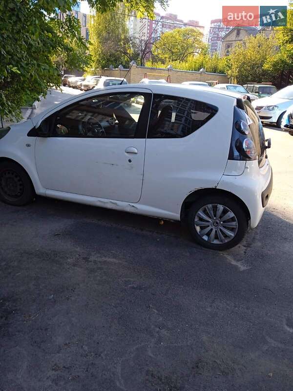 Хетчбек Citroen C1 2013 в Києві