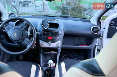 Хэтчбек Citroen C1 2009 в 