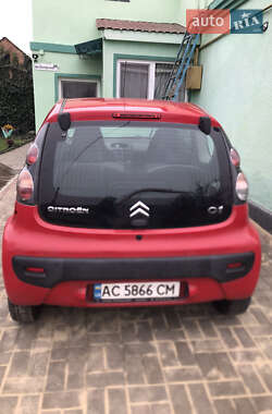 Хэтчбек Citroen C1 2010 в 