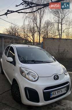Хэтчбек Citroen C1 2013 в 