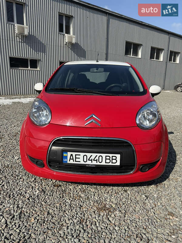 Хетчбек Citroen C1 2010 в 