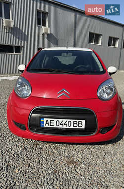 Хетчбек Citroen C1 2010 в 