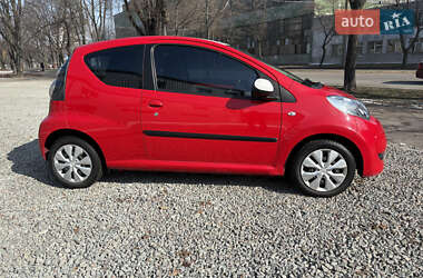 Хетчбек Citroen C1 2010 в 