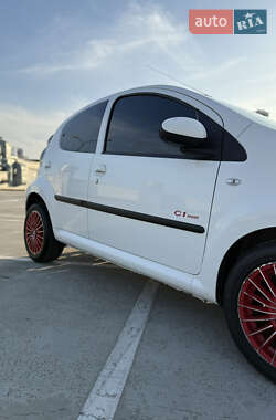 Хэтчбек Citroen C1 2010 в 
