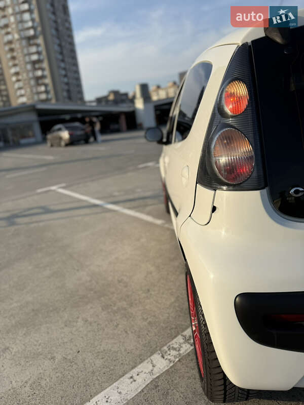 Хэтчбек Citroen C1 2010 в Киеве