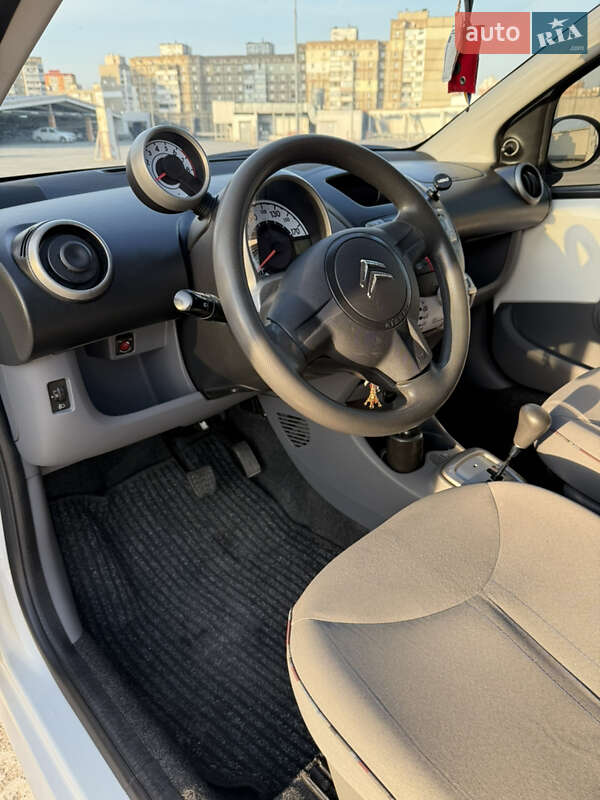 Хэтчбек Citroen C1 2010 в Киеве