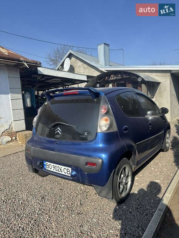 Хэтчбек Citroen C1 2008 в 