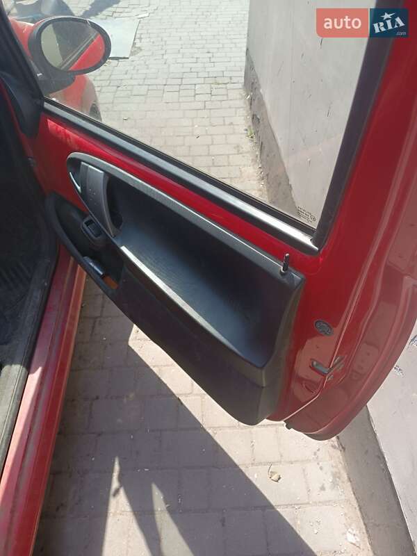 Хетчбек Citroen C1 2012 в Теофіполі