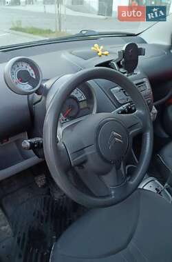 Хэтчбек Citroen C1 2011 в 