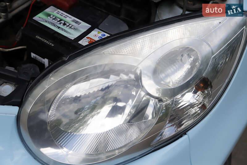 Хетчбек Citroen C1 2012 в Чечельнику