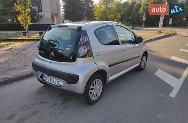 Хэтчбек Citroen C1 2012 в 