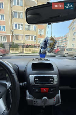 Хэтчбек Citroen C1 2013 в 