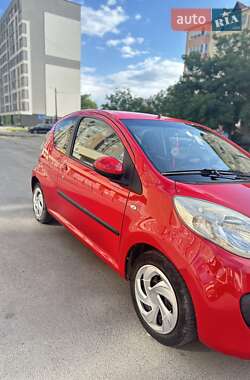 Хэтчбек Citroen C1 2007 в 