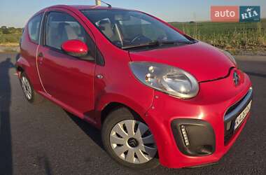 Хэтчбек Citroen C1 2013 в 