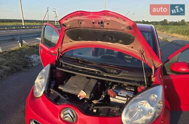 Хэтчбек Citroen C1 2013 в 