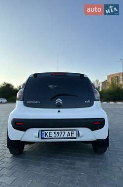 Хэтчбек Citroen C1 2014 в 