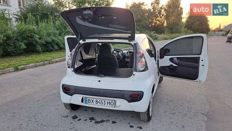 Хетчбек Citroen C1 2012 в Хмельницькому