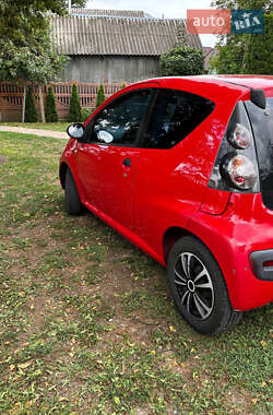 Хэтчбек Citroen C1 2006 в 