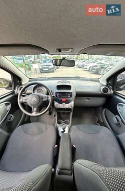 Хэтчбек Citroen C1 2009 в 
