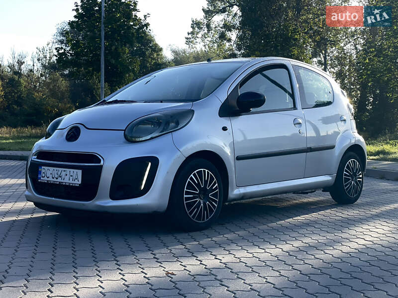 Хэтчбек Citroen C1 2013 в 