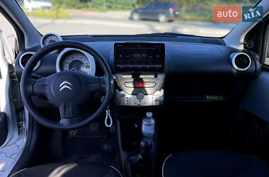 Хэтчбек Citroen C1 2013 в 