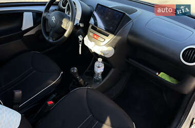 Хэтчбек Citroen C1 2013 в 