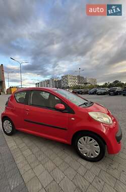 Хэтчбек Citroen C1 2006 в 