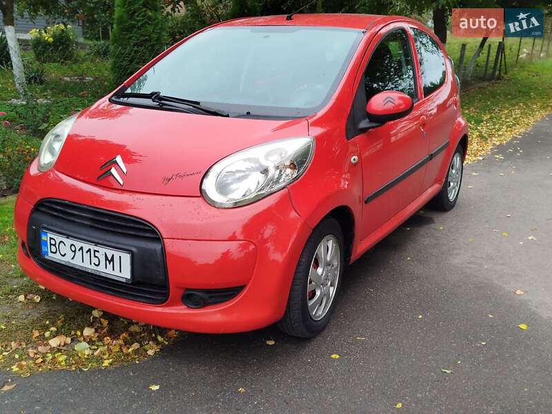 Хэтчбек Citroen C1 2010 в Владимире
