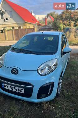Хэтчбек Citroen C1 2012 в 