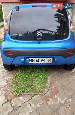 Хэтчбек Citroen C1 2012 в 