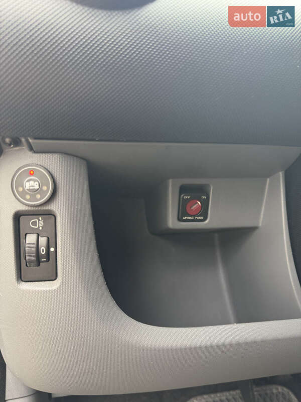 Хэтчбек Citroen C1 2009 в Сумах