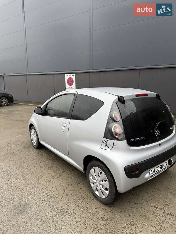 Хетчбек Citroen C1 2011 в Києві