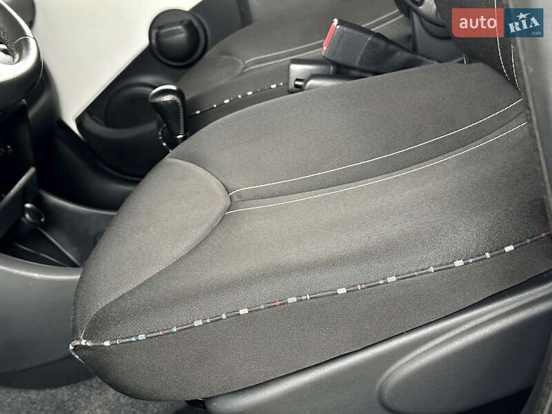 Хэтчбек Citroen C1 2012 в Одессе