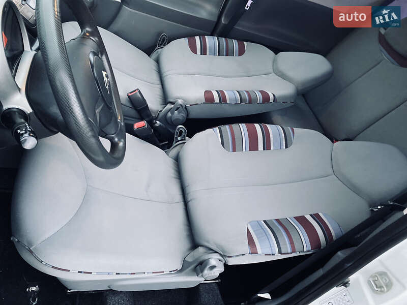 Хэтчбек Citroen C1 2011 в Киеве фото 14 Хэтчбек Citroen C1 2011 в Киеве