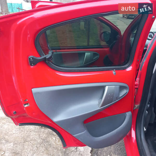 Хетчбек Citroen C1 2011 в Вознесенську