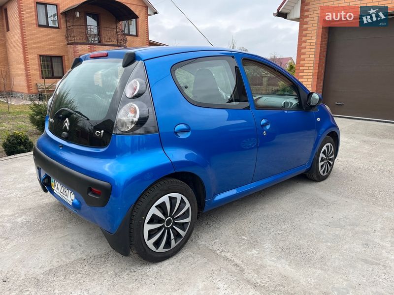 Хэтчбек Citroen C1 2012 в Фастове