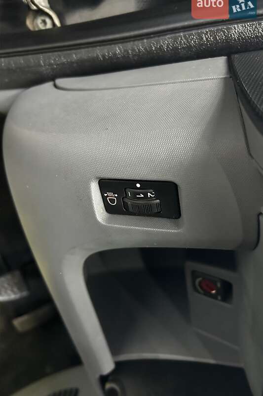 Хетчбек Citroen C1 2011 в Чернівцях фото 17 Хетчбек Citroen C1 2011 в Чернівцях