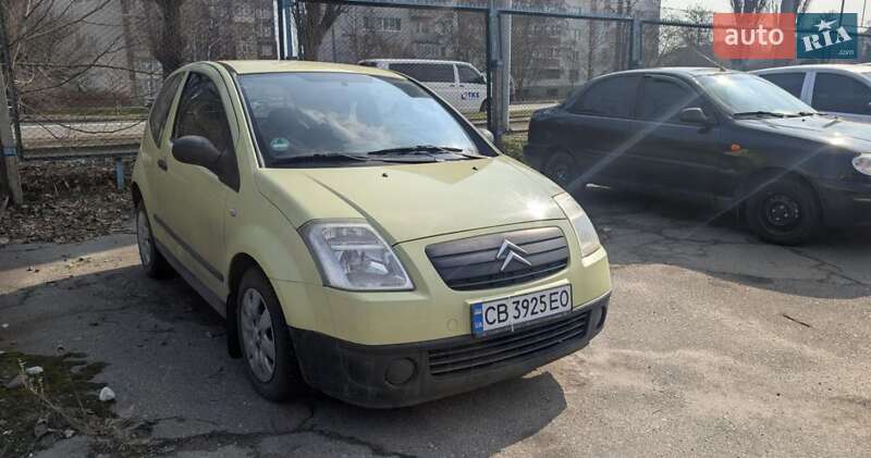 Хэтчбек Citroen C2 2005 в 