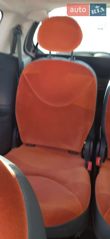 Купе Citroen C2 2003 в Полтаве фото 12 Купе Citroen C2 2003 в Полтаве