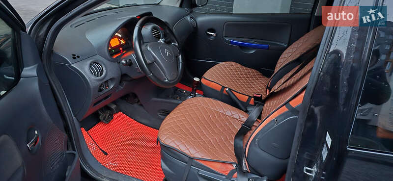 Хэтчбек Citroen C2 2008 в Виннице