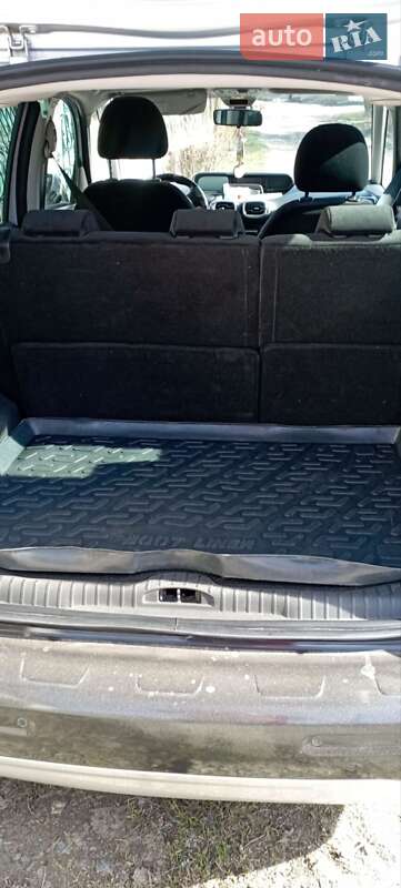 Минивэн Citroen C3 Picasso 2009 в Ватутино фото 11 Минивэн Citroen C3 Picasso 2009 в Ватутино