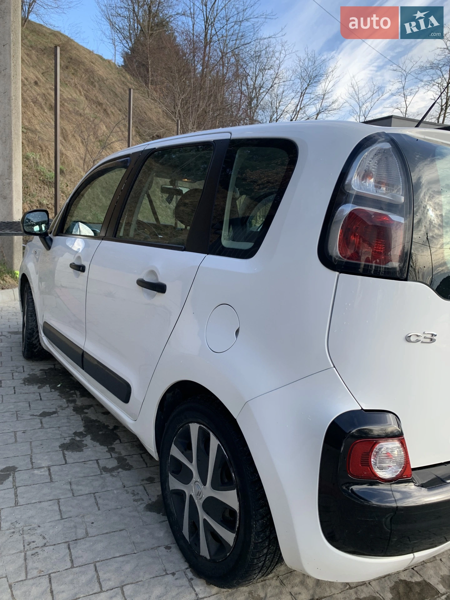 Citroen C3 Picasso 2013 VIN VF7SH9HP4DT552210 фото оголошення 2 з 10