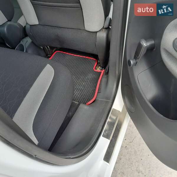 Минивэн Citroen C3 Picasso 2013 в Черновцах