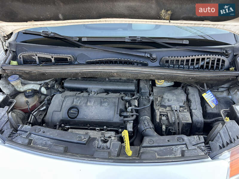 Мінівен Citroen C3 Picasso 2011 в Чернівцях