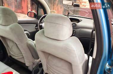 Хетчбек Citroen C3 2003 в Сумах