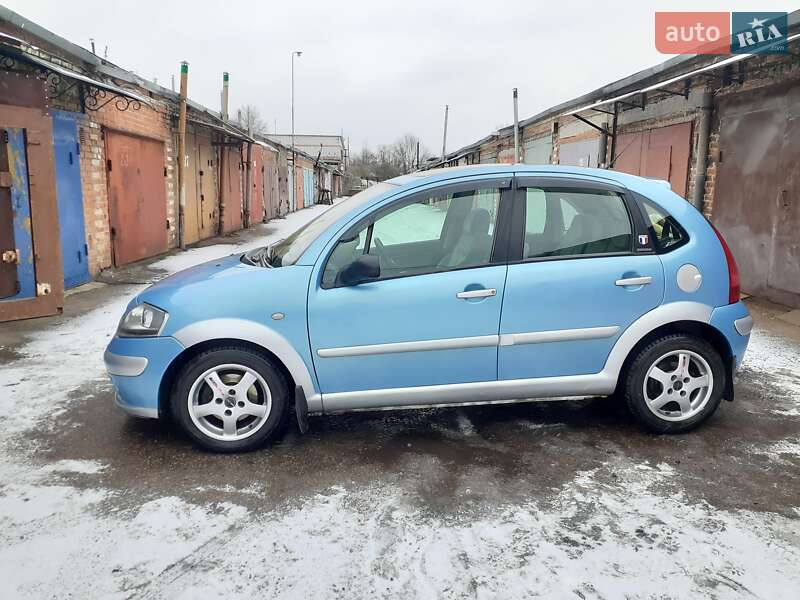 Хэтчбек Citroen C3 2003 в Сумах